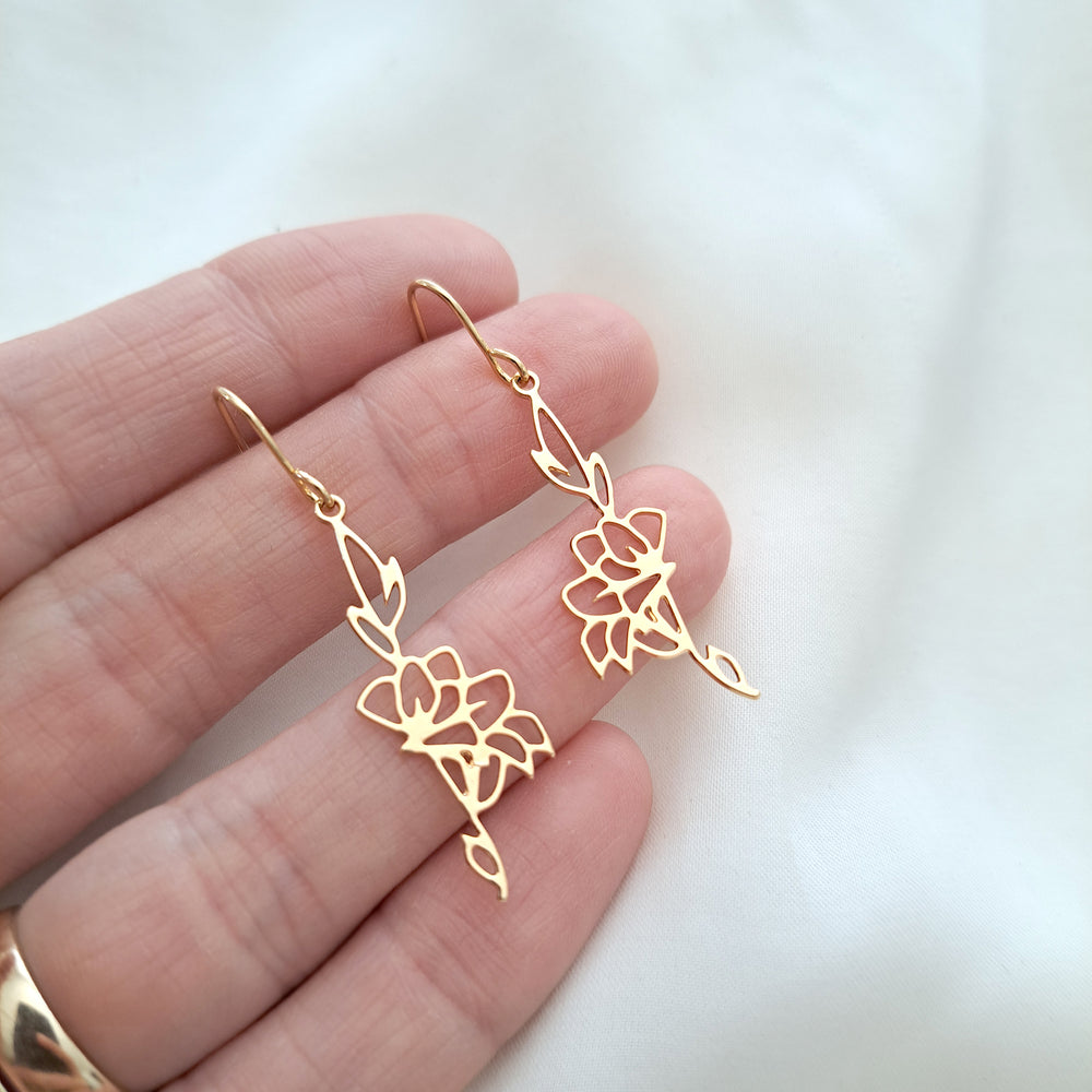 Carved Flower Stud Drop Earrings - Gold | Gold earrings designs, Bridal  gold jewellery designs, Unique earrings